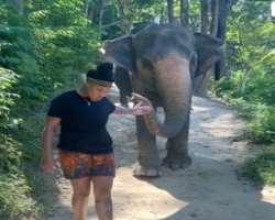 Ezee loves traveling and was in Phuket, Thailand in August 2020. She also shared some photographs and videos with her Instagram followers.